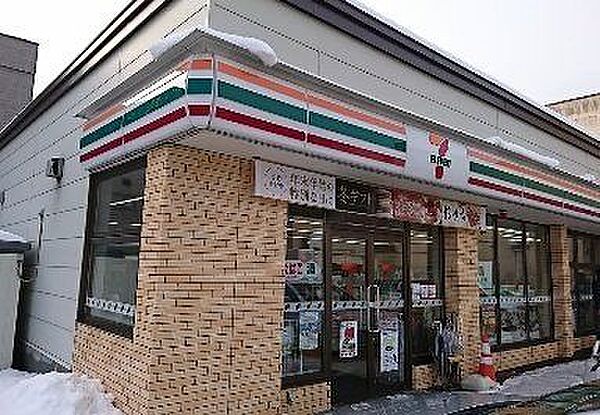 セブン-イレブン 札幌北1条東12丁目店 410m