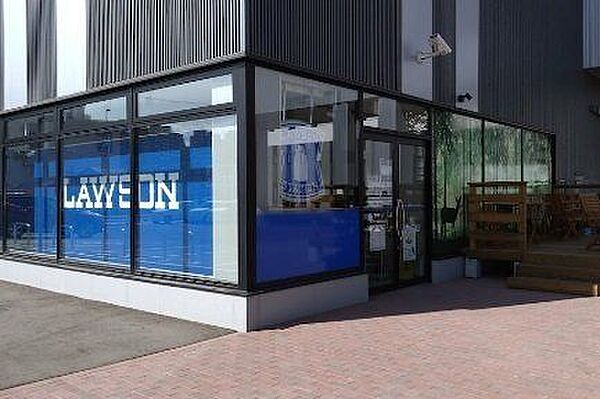 ローソン苗穂駅北口店 810m