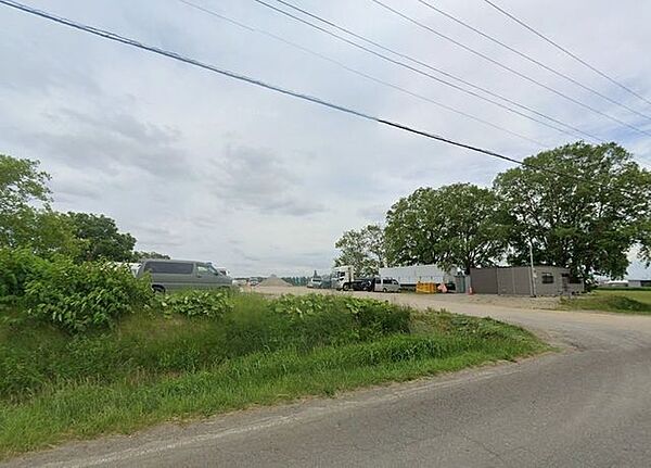 多種多様なビジネスモデルに対応できるため、アイデアを自由に実現できる環境が整っています。静かな周辺環境の中で、新たな事業のスタートを切るチャンスです。
