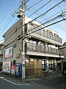 鷹の台駅より徒歩5分 1階 築21年8ヶ月の賃貸物件