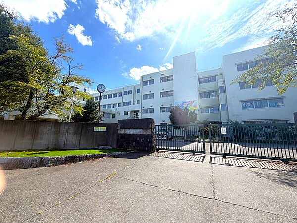 伊奈町立小針中学校　1540ｍ