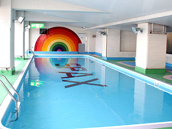 室内温水プール