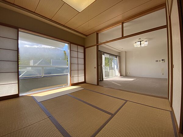 apartment 群馬県吾妻郡草津町大字草津
地図を見る
