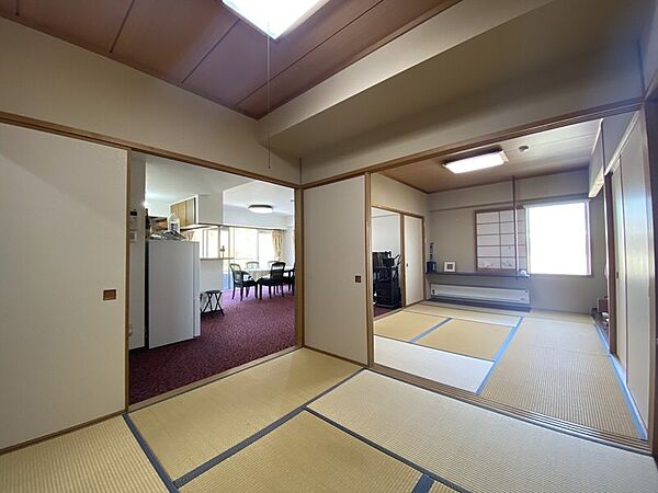 apartment 群馬県吾妻郡草津町大字草津
地図を見る