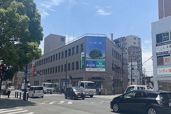 池田郵便局へ徒歩5分（約350m）