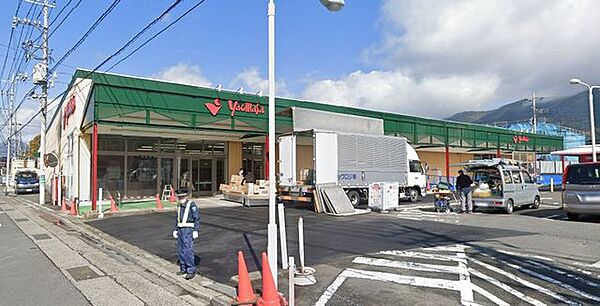 ヤオマサ 大井町店 800m