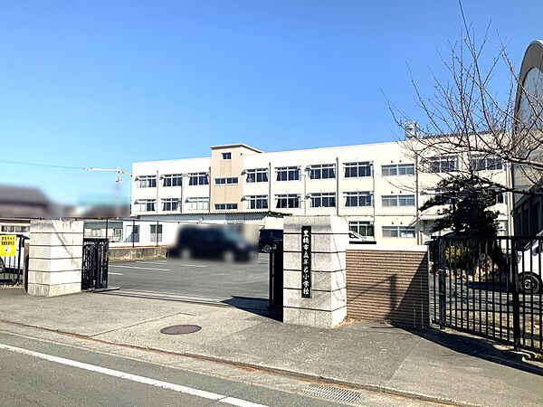 （周辺）豊橋市立牟呂小学校（約360m）