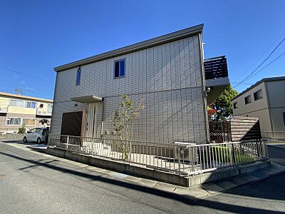 外観:環境に配慮した太陽光発電搭載住宅。これからの暮らしにフィットする住まいです! 外観:環境に配慮した太陽光発電搭載住宅。これからの暮らしにフィットする住まいです!