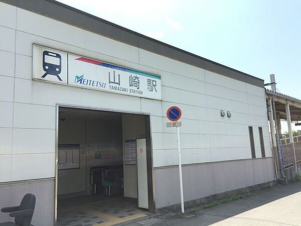 名鉄尾西線「山崎駅」徒歩約31分（約2416m）名鉄尾西線の無人駅。町内には1万本以上のイチョウがあり、黄金に染まる景色を楽しめます。11月に「そぶえイチョウ黄葉まつり」が開催される。