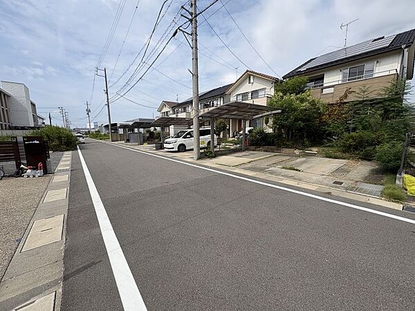 南側公道幅員約6.0mに約7.7m接道