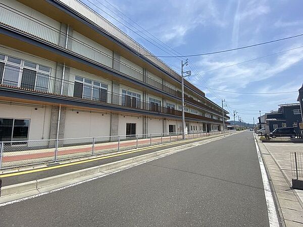 石巻市立渡波中学校 徒歩22分。 1730m