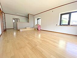 塩竈市千賀の台3丁目 4LDKのリビング/ダイニング