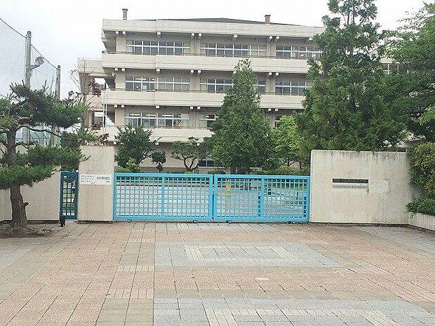 仙台市立郡山中学校 徒歩8分。 630m