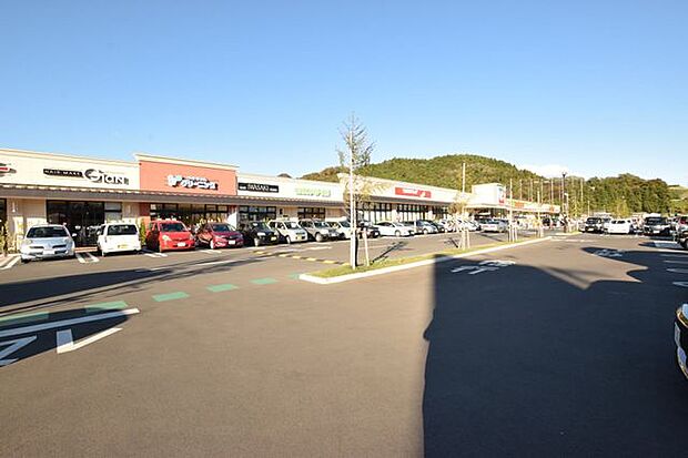 フォレストモール仙台茂庭 徒歩14分。 1060m