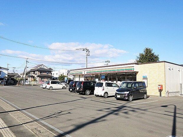 セブンイレブン岩沼桜2丁目店 徒歩5分。 400m