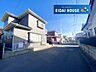 外観：前面道路含む外観