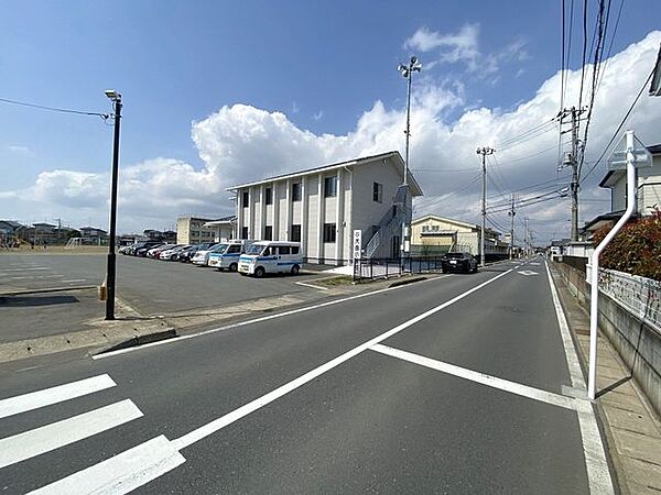 東松島市立大曲小学校 徒歩15分。 950m