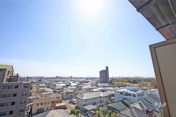 バルコニーからの眺め（南西方向）［2026年3月27日撮影］