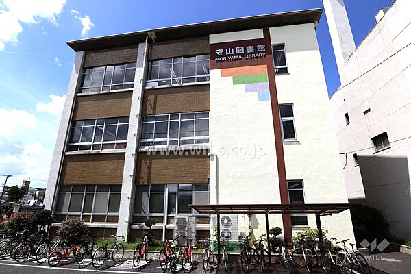 守山図書館の外観