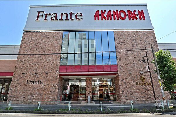ヤマナカ(勝川フランテ)の外観