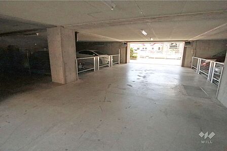 敷地内駐車場（屋内機械式）