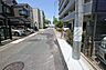 その他：敷地の南側前面道路（東側から）