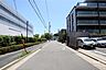 その他：敷地北側の前面道路（東側から）