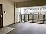 その他：玄関前の共用廊下部分は、少し広めになっています♪