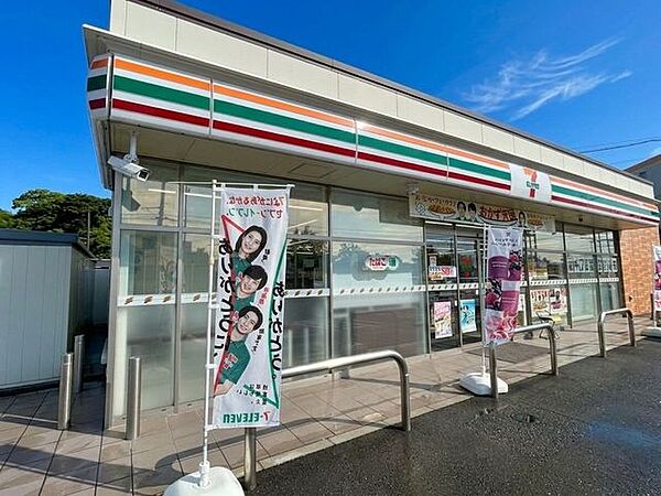 コンビニ セブンイレブン下関小月インター店 550m