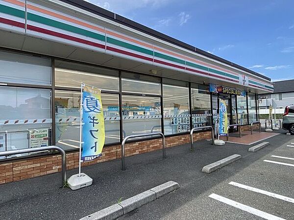 コンビニ セブンイレブン下関清末店 850m