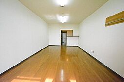 JR中央線 立川駅 バス35分 三ツ木地区会館下車 徒歩4分の賃貸マンション 3階ワンルームのリビング/ダイニング