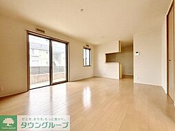 アルページュ上北台 E 2階3LDKのリビング/ダイニング