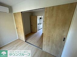 レジデンスウエスト小作 102 1階1Kのリビング/ダイニング