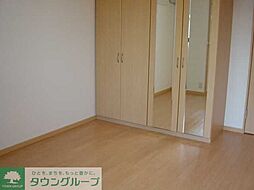 ファーストプレイス 205 2階1Kのリビング/ダイニング