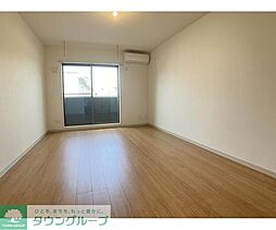 メゾン・ドゥ・フローラ 102 1階1Kのリビング/ダイニング