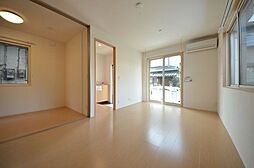 多摩都市モノレール 玉川上水駅 徒歩3分の賃貸アパート 1階1LDKのリビング/ダイニング