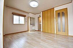 アットホームズ 302 3階ワンルームのリビング/ダイニング