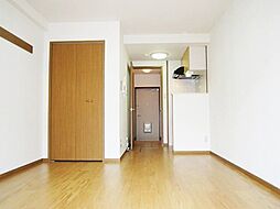 多摩都市モノレール 桜街道駅 徒歩6分の賃貸マンション 1階ワンルームのリビング/ダイニング