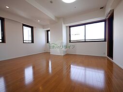 東京メトロ半蔵門線 半蔵門駅 徒歩2分の賃貸マンション 10階1LDKのリビング/ダイニング