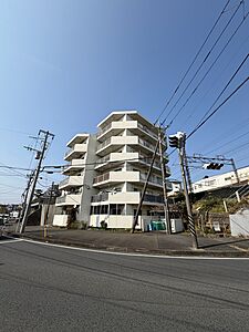 外観:【レクハイム藤沢六会】小田急江ノ島線「六会日大前」駅まで徒歩6分。2026年8月内装リフォーム完了済みです。気持ちよく新生活をスタートできそうです。 外観:【レクハイム藤沢六会】小田急江ノ島線「六会日大前」駅まで徒歩6分。2026年8月内装リフォーム完了済みです。気持ちよく新生活をスタートできそうです。