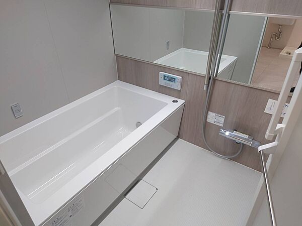 浴室を拡大表示