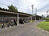 その他：【バイク置き場/駐輪場】敷地内には屋根付きのバイク置き場と駐輪場が備わっています。管理形態は日勤なので、共用部は綺麗に保たれています。