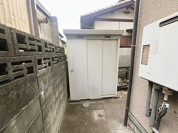 敷地内