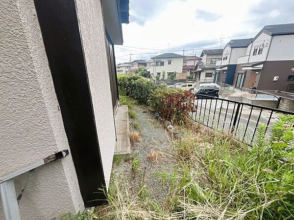 敷地内