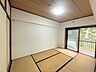 室内：約6帖の和室
