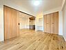 室内：各部屋収納付き