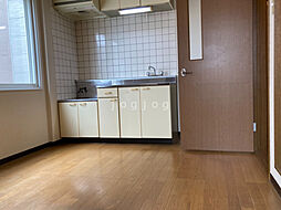 プラザケアンズＢ 105 1階1DKのリビング/ダイニング