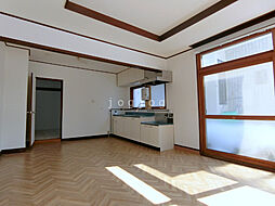 貸家（1−16） 1階4LDKのリビング/ダイニング