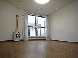 アビタ川沿 101 1階ワンルームのリビング/ダイニング