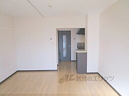 レオネクストイン園部 109 1階1Kのリビング/ダイニング